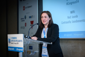 Cecilia-Salamanca-AFEC-2-Modera-Ponencia-5-Congreso-Edificios-Inteligentes-2019