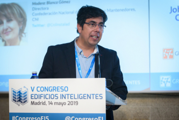 Sergio-Rojas-Cedia-Moderador-Mesa-Redonda-1-5-Congreso-Edificios-Inteligentes-2019